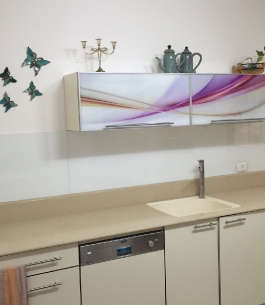 חיפוי זכוכית למטבח בשילוב הדפסה 